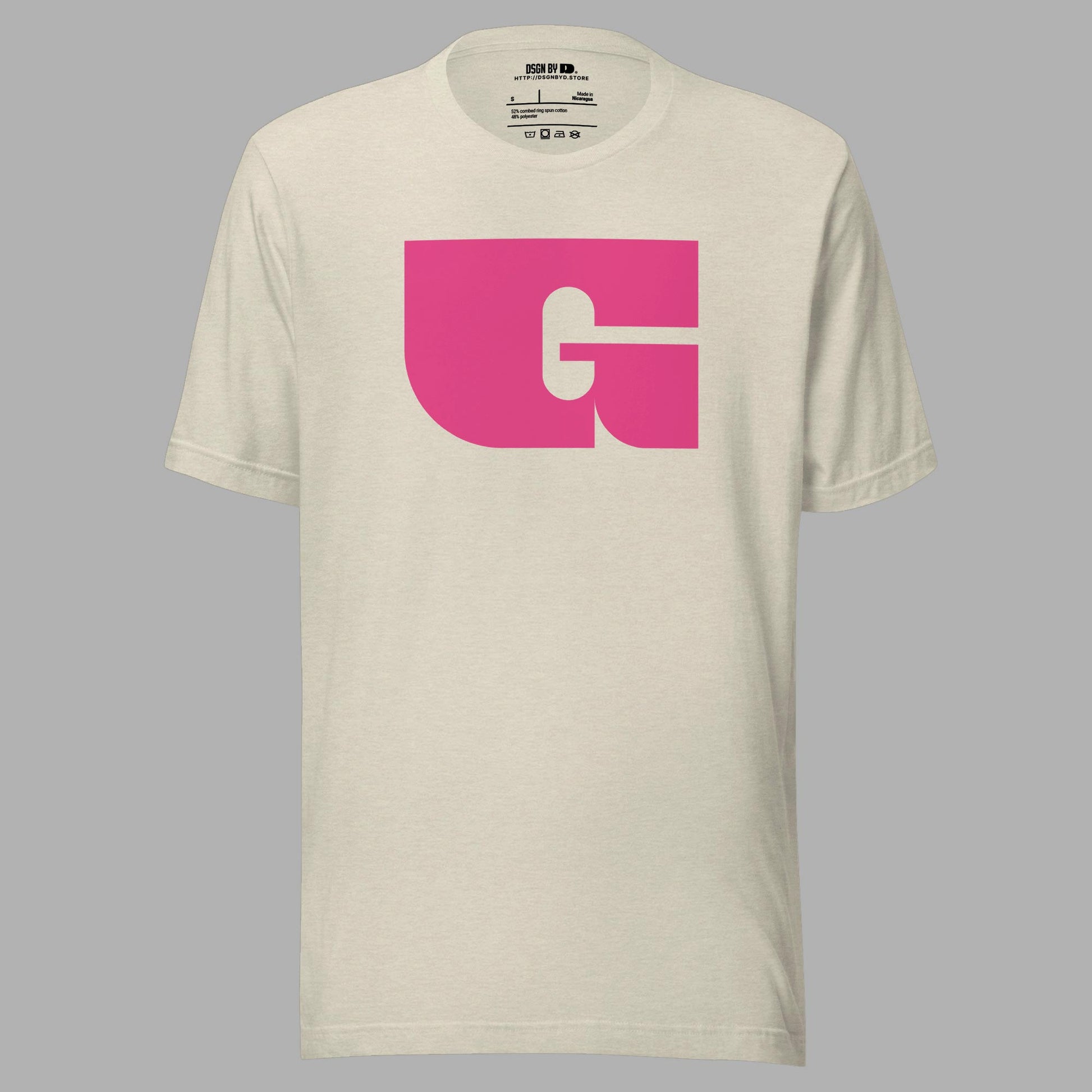 A beige cotton unisex graphic tee with letter G.
